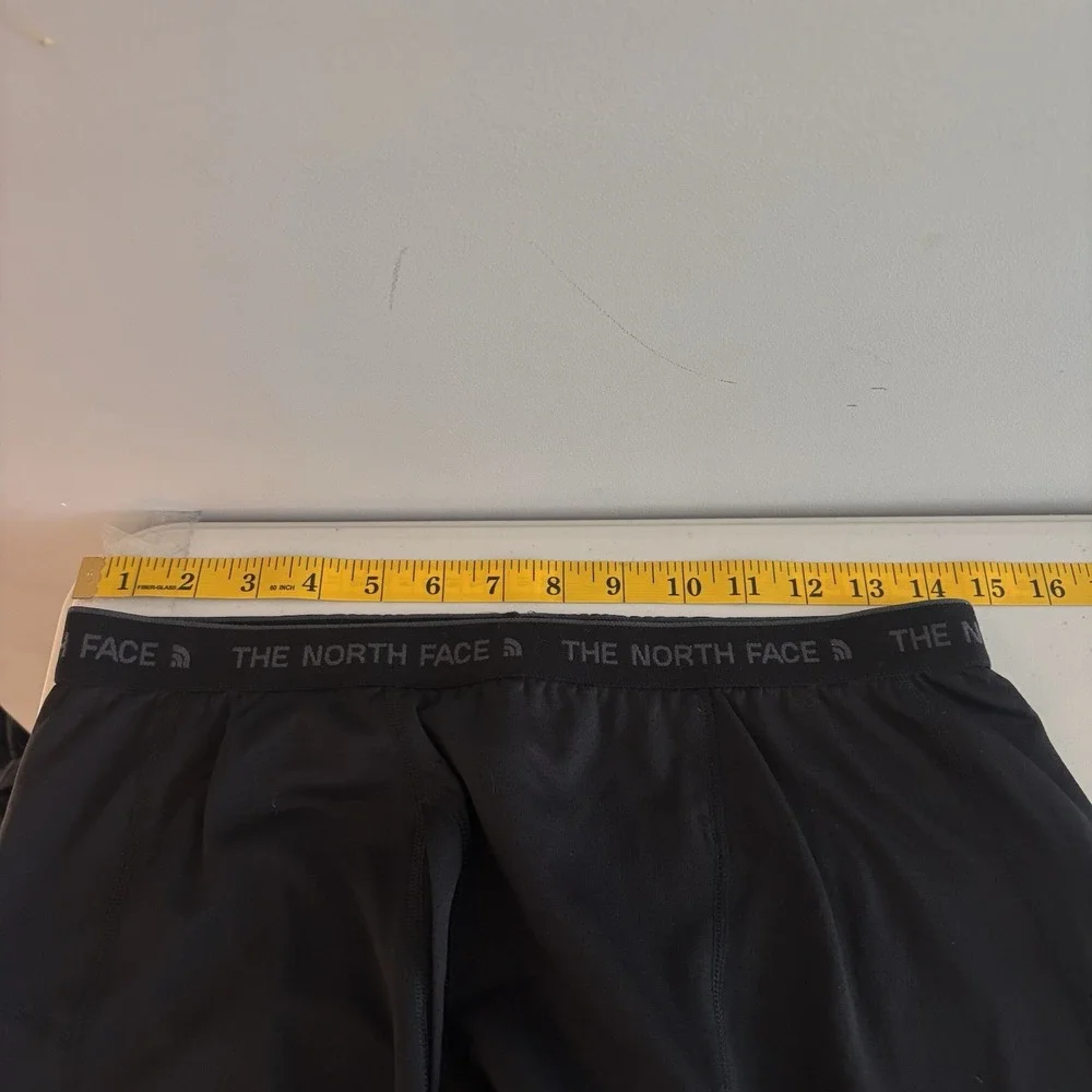 The North face Men's Black Base layer Leggings Elastic Waist Sz Medium Outdoors